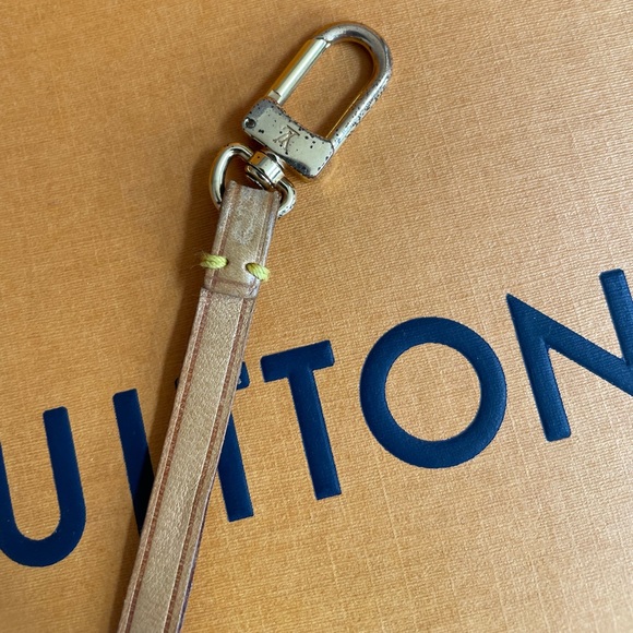 🔥SOLD🔥Authentic Louis Vuitton Pochette Accessories - Picture 9 of 16